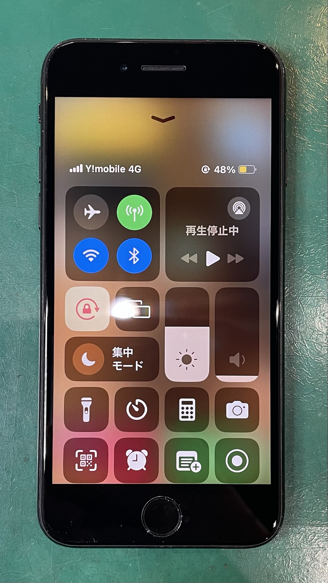 修理が完了したiPhoneSE2