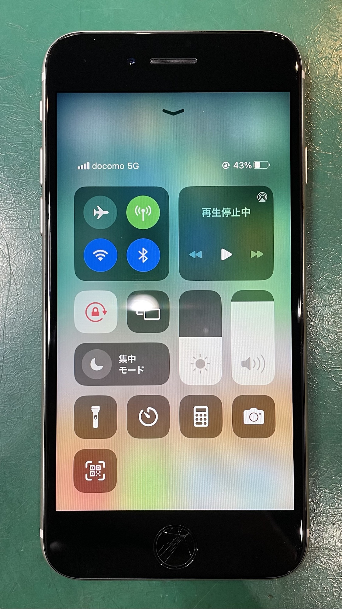 修理完了したiPhoneSE3